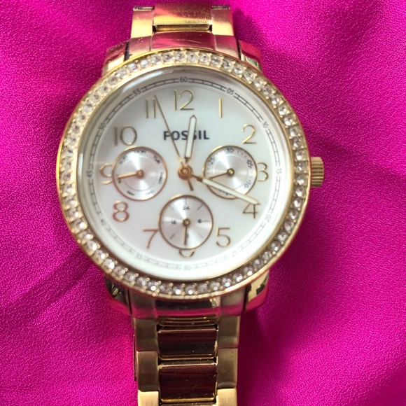 Watch - Picture 3 of 5